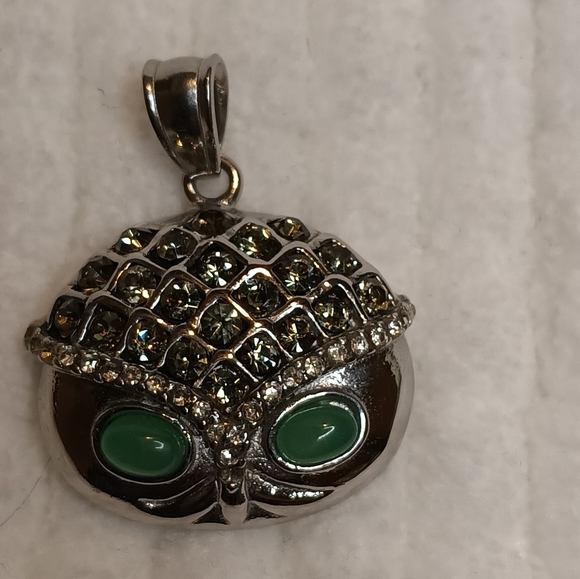 GREEN JADE STAINLESS STEEL RING/ PENDANT SET - Picture 3 of 5